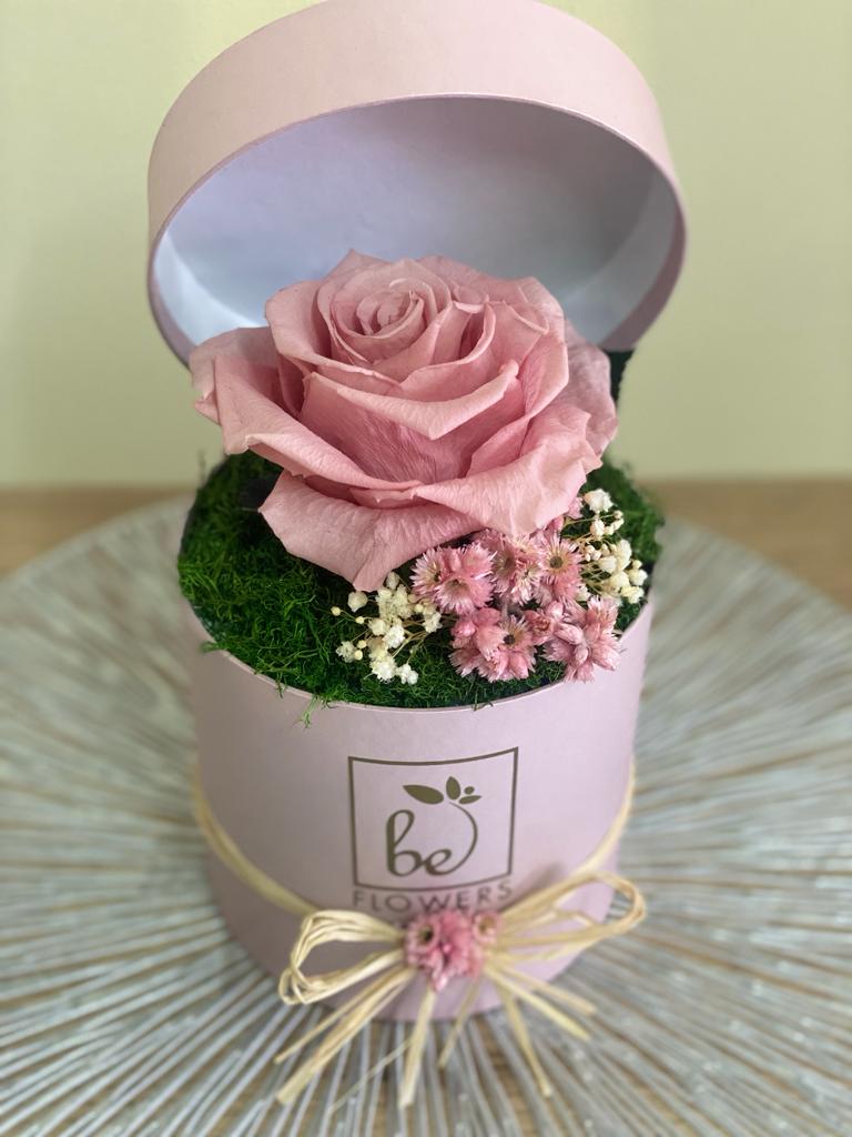 BELLEZA ETERNA, ARREGLO FLORAL