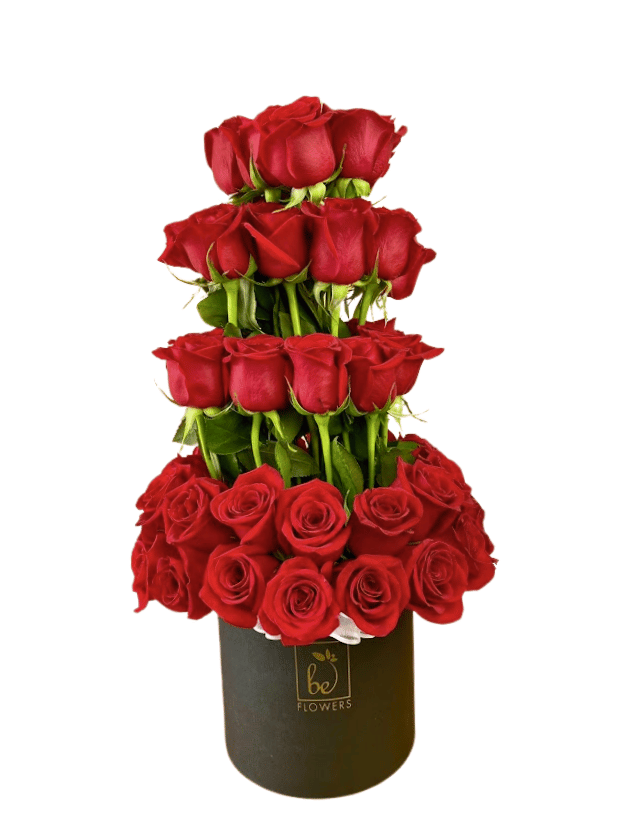 PASTEL ROJO, ARREGLO FLORAL