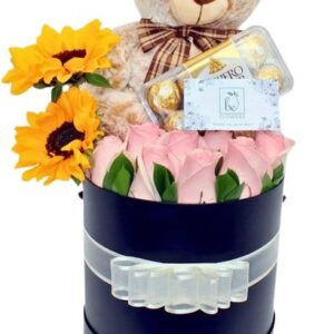 OSITO FERRERO, CAJA FLORAL CON ROSAS, GIRASOLES, CHOCOLATES, PELUCHE